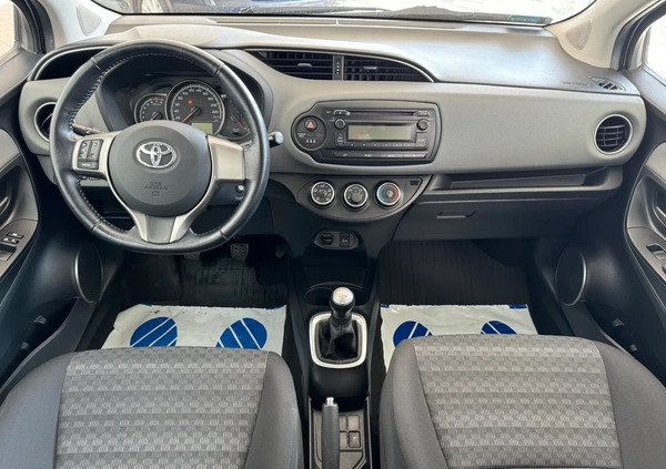 Toyota Yaris cena 37500 przebieg: 142578, rok produkcji 2015 z Częstochowa małe 497